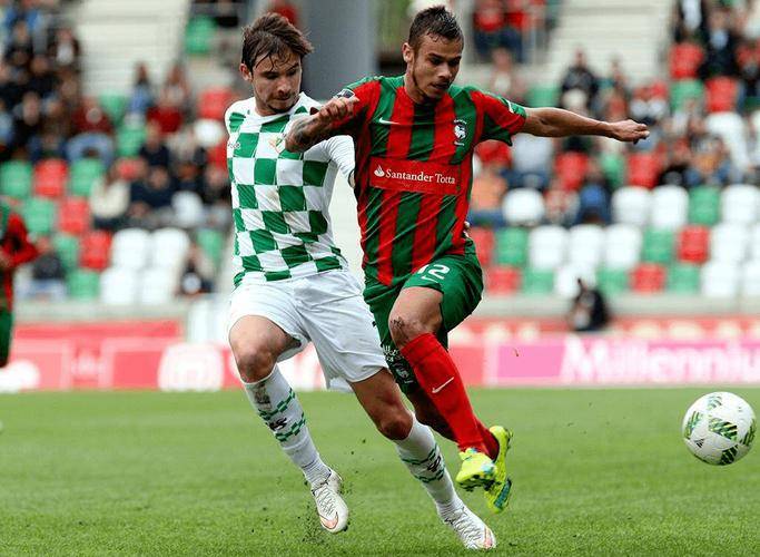 包含里尔迎葡超关键赛，冲刺阶段造点机会，悬念犹存，控场能力受关注的词条